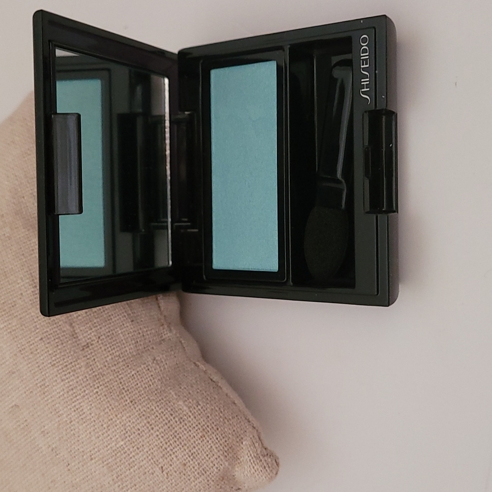 Shiseido Eyeshadow GR 222